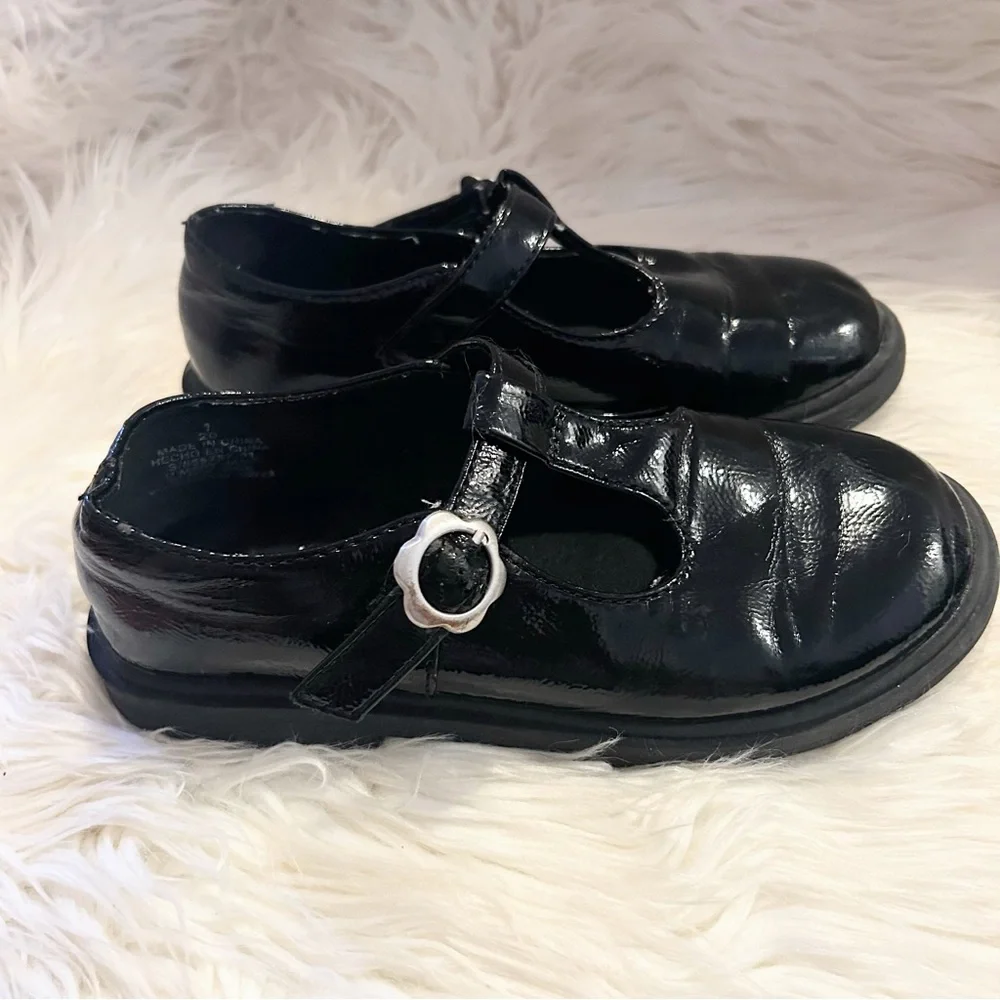 Old Navy Mary Jane Shoes